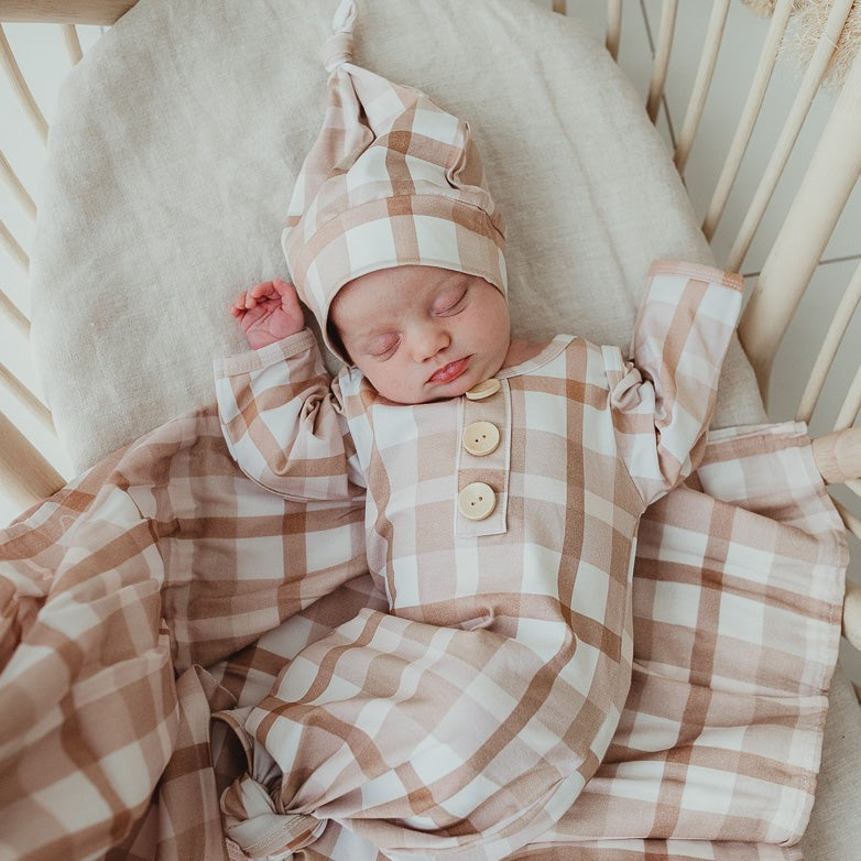 Baby Noah Newborn Knotted Gown Set With Hat And Togo