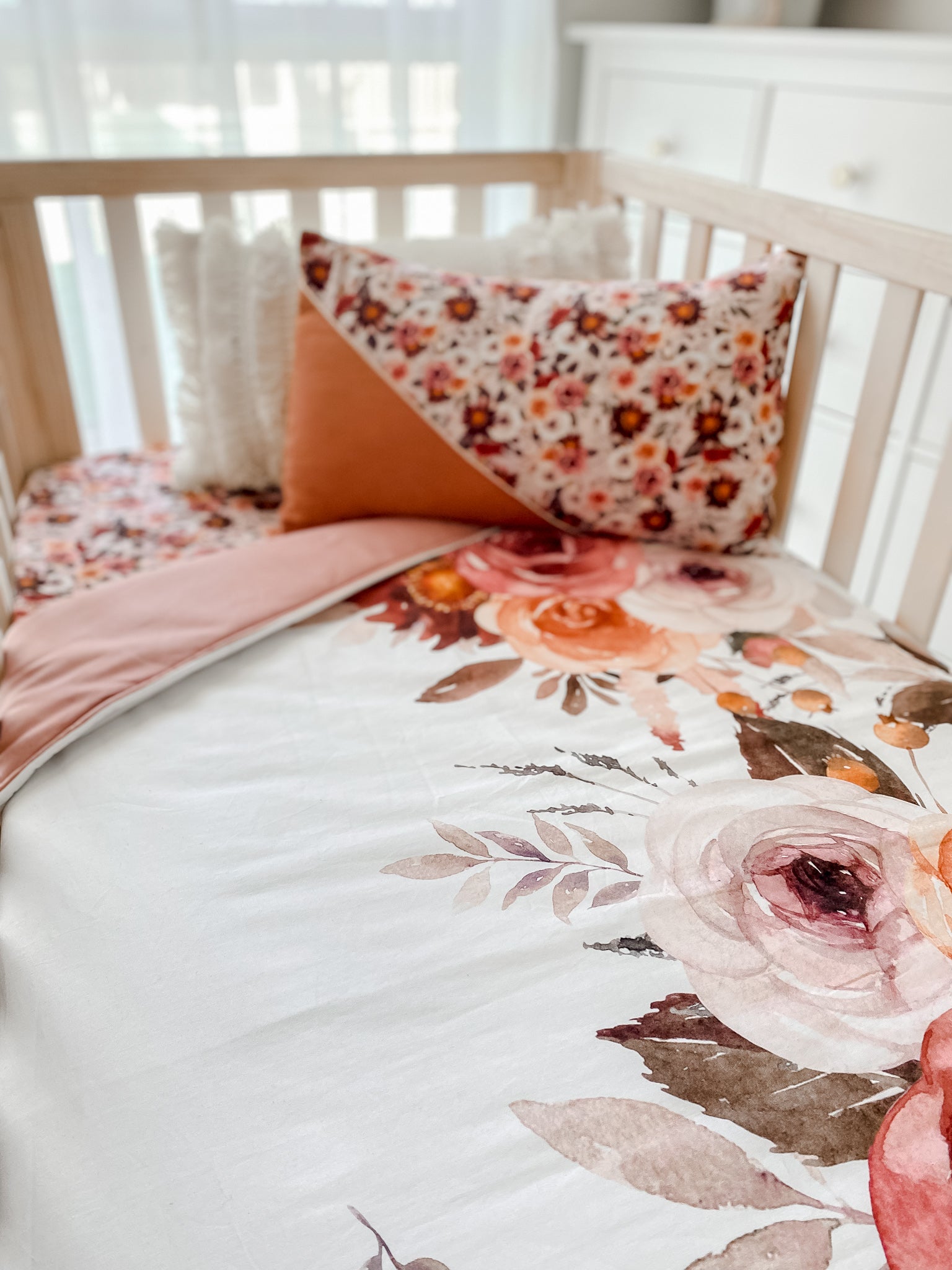 Large floral print bedding for toddlers