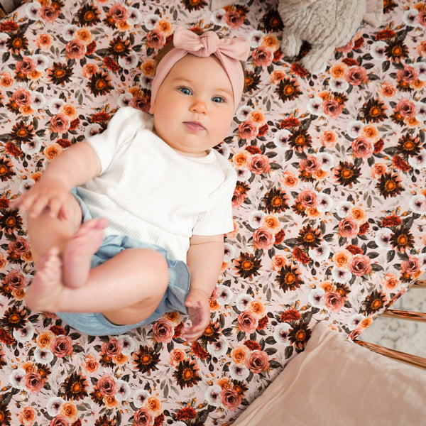 Snuggly Jacks Canadian Blithe Floral Fitted Crib Sheet: Organic Cotton, Stylish and Modern Nursery