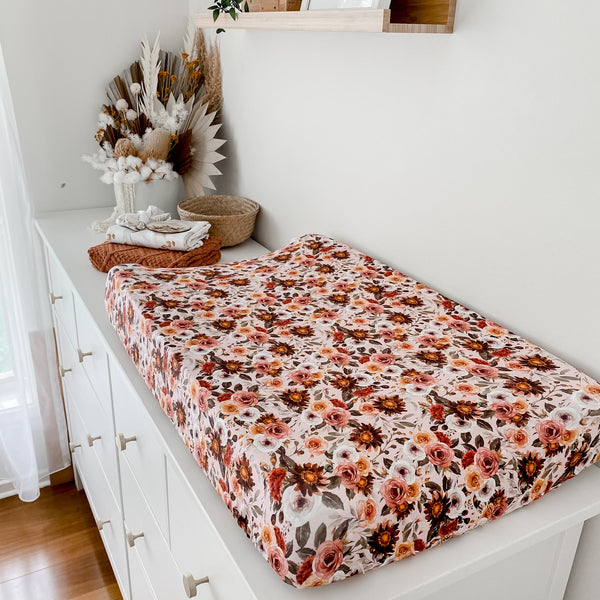 Snuggly Jacks Canada Blithe Floral Bassinet Sheet/Change Pad Cover: Jersey Knit Organic Cotton, Stylish and Versatile